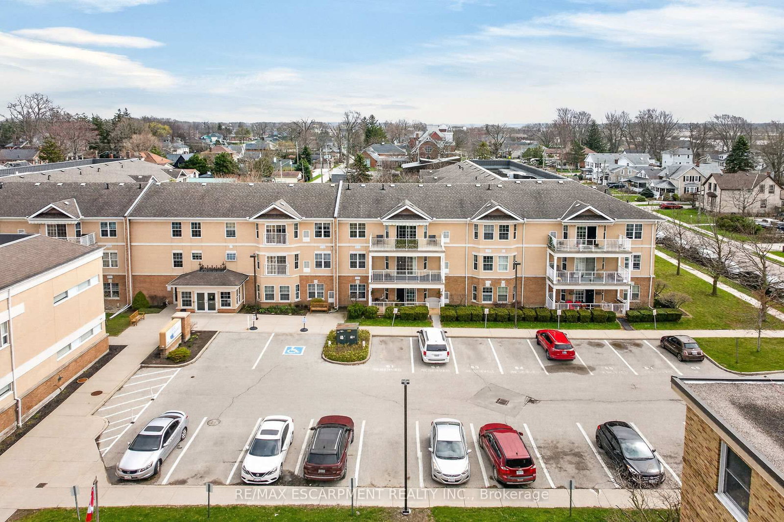 317 W Lock Street, Unit 115 - Photo 45