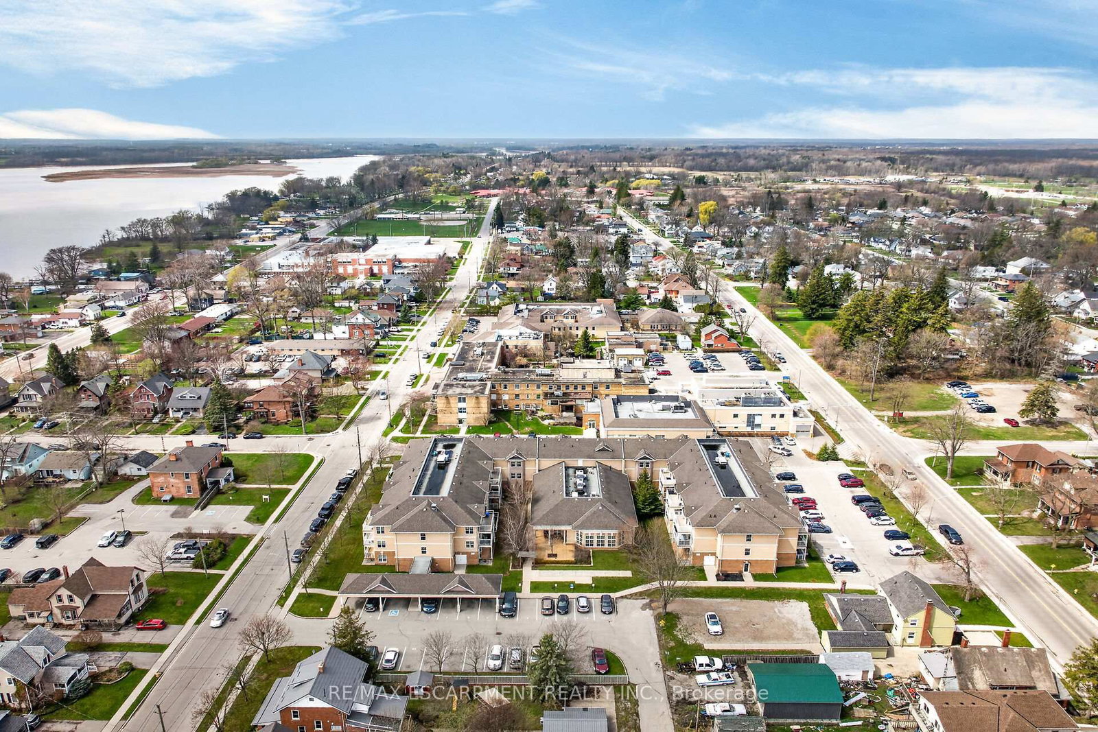 317 W Lock Street, Unit 115 - Photo 49