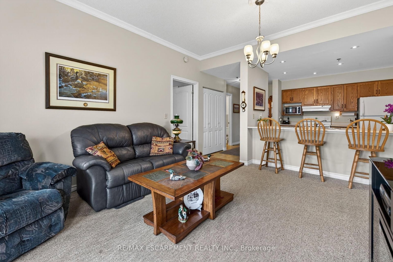 317 W Lock Street, Unit 115 - Photo 5