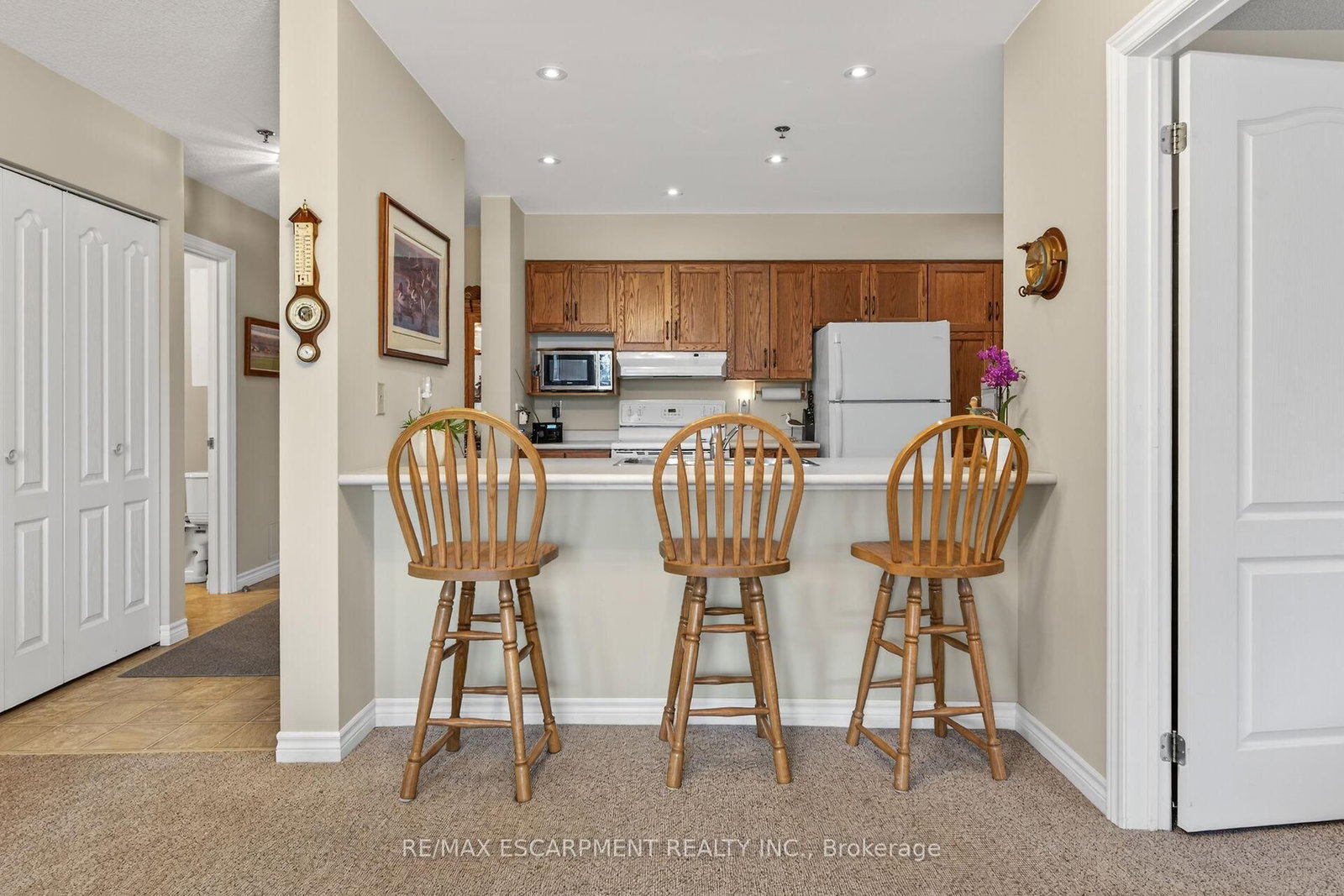 317 W Lock Street, Unit 115 - Photo 6