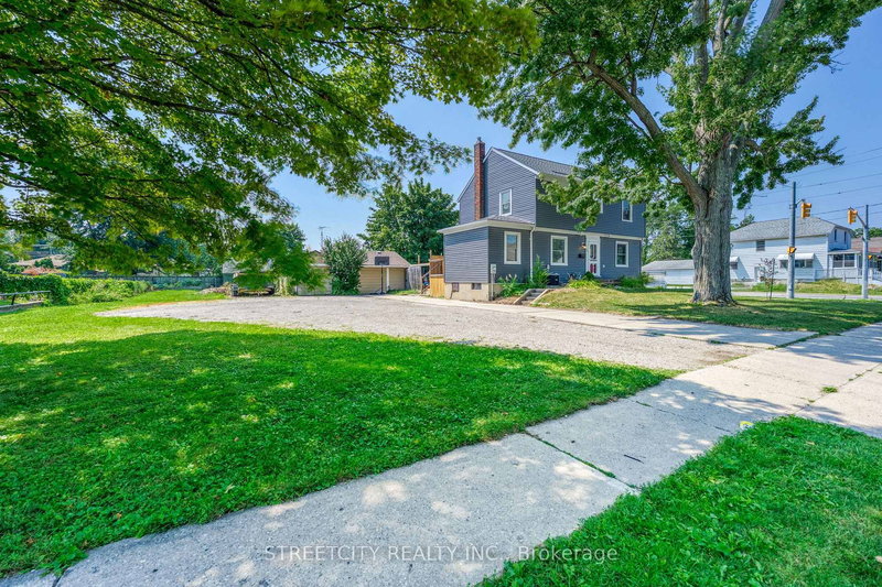 703 Wellington St, Sarnia, N7T 1J3 | Image 2