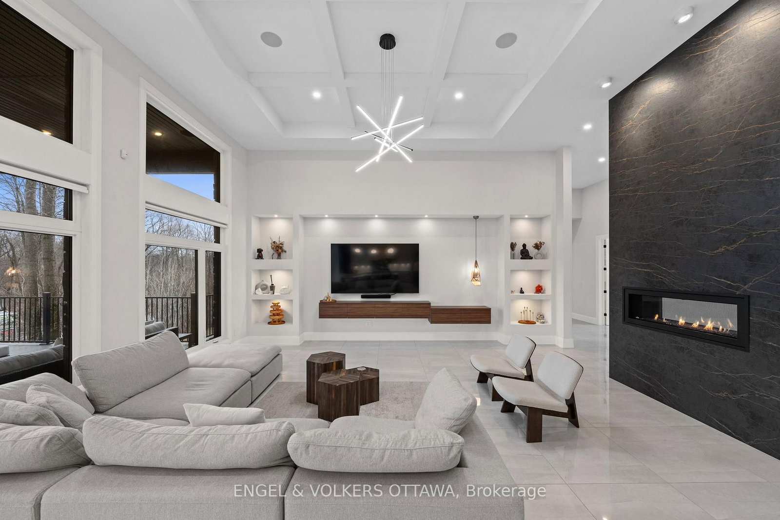 1600 Nightshade Place • Greely, ON photo 8