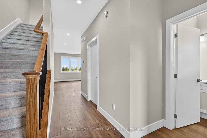 1009 Dobbie Street