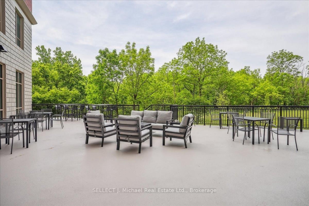 2750 King Street E, Unit 404 - Photo 10