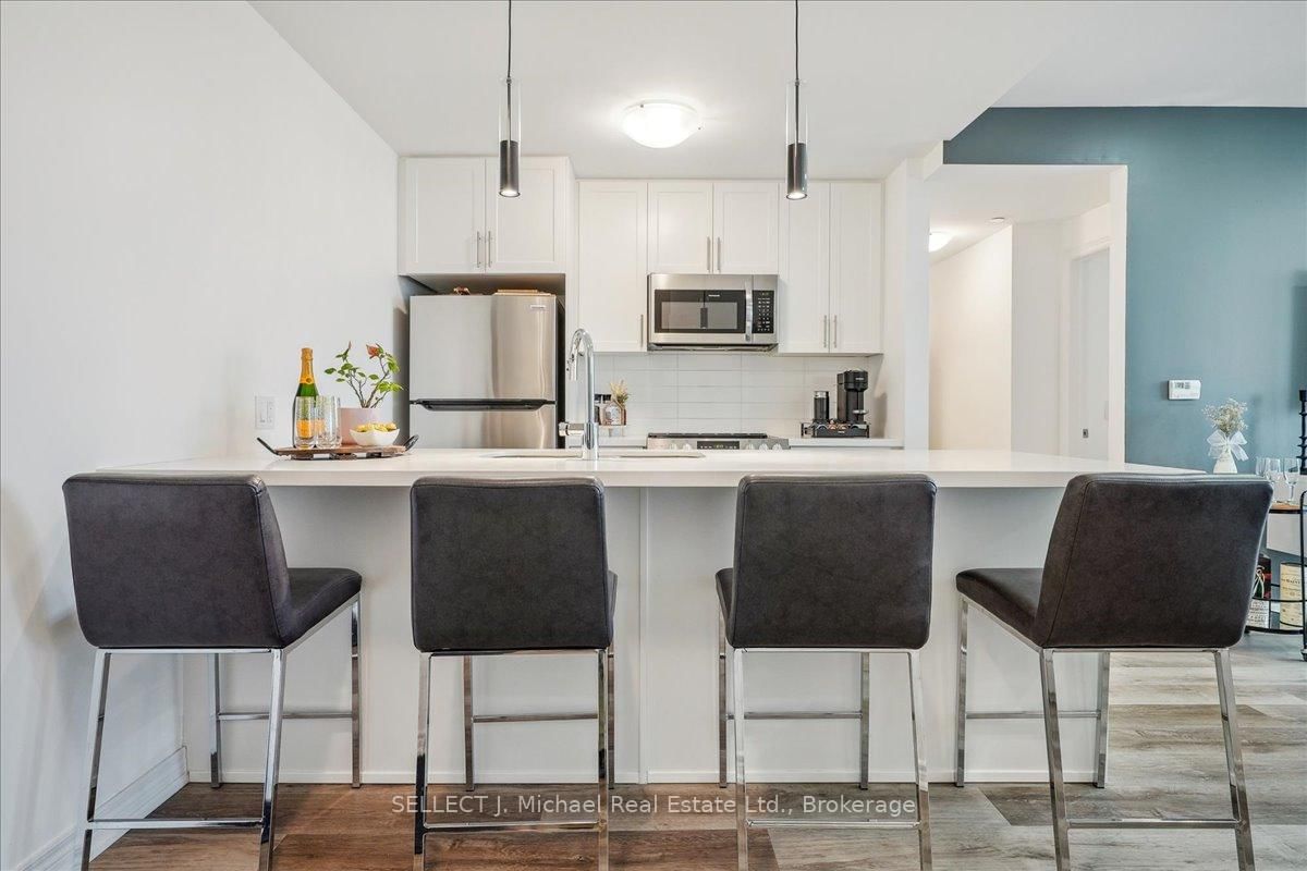 2750 King Street E, Unit 404 - Photo 24