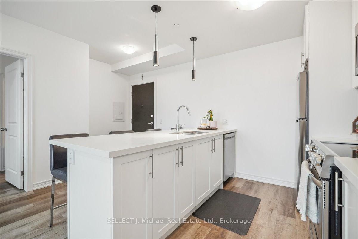 2750 King Street E, Unit 404 - Photo 27