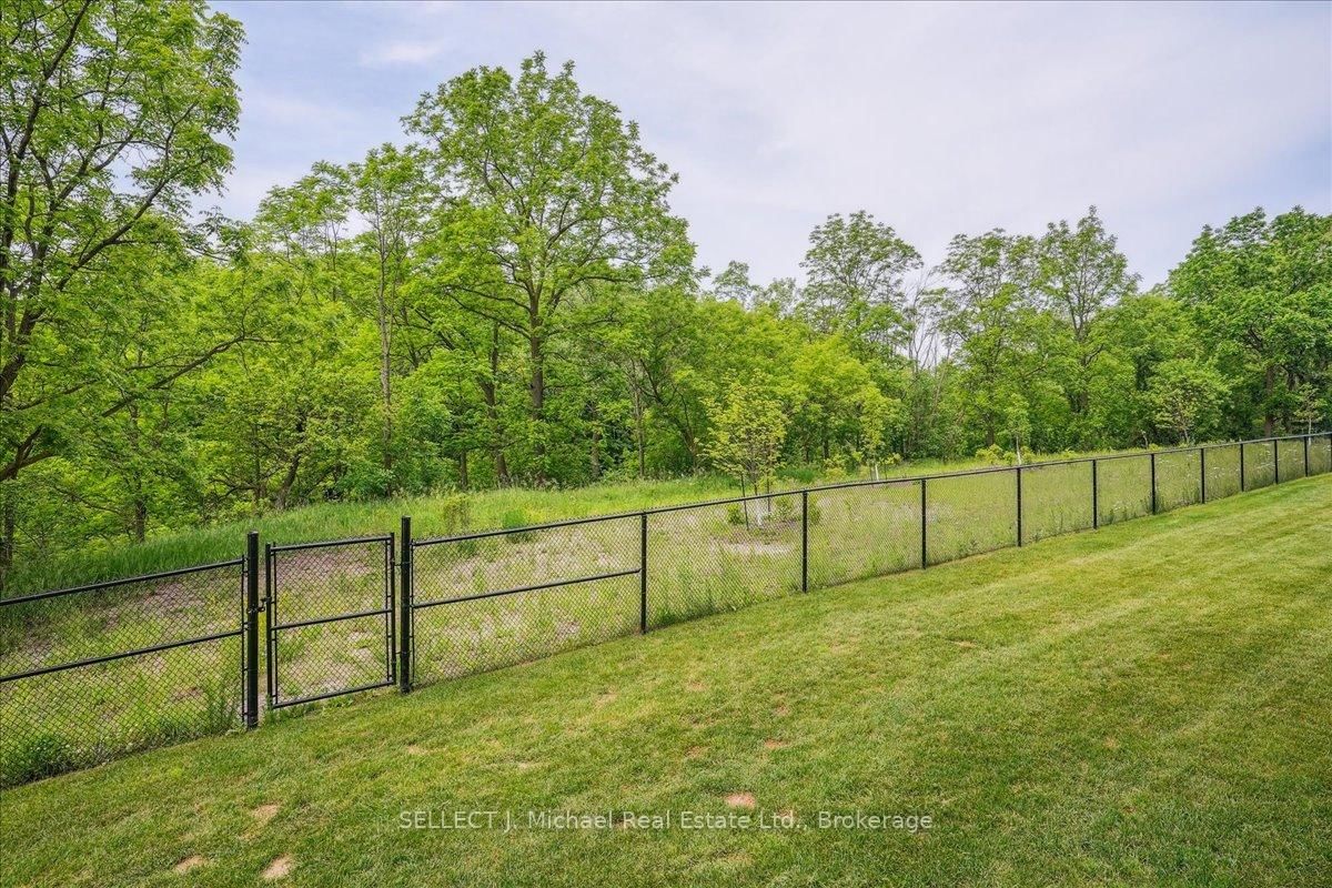 2750 King Street E, Unit 404 - Photo 43