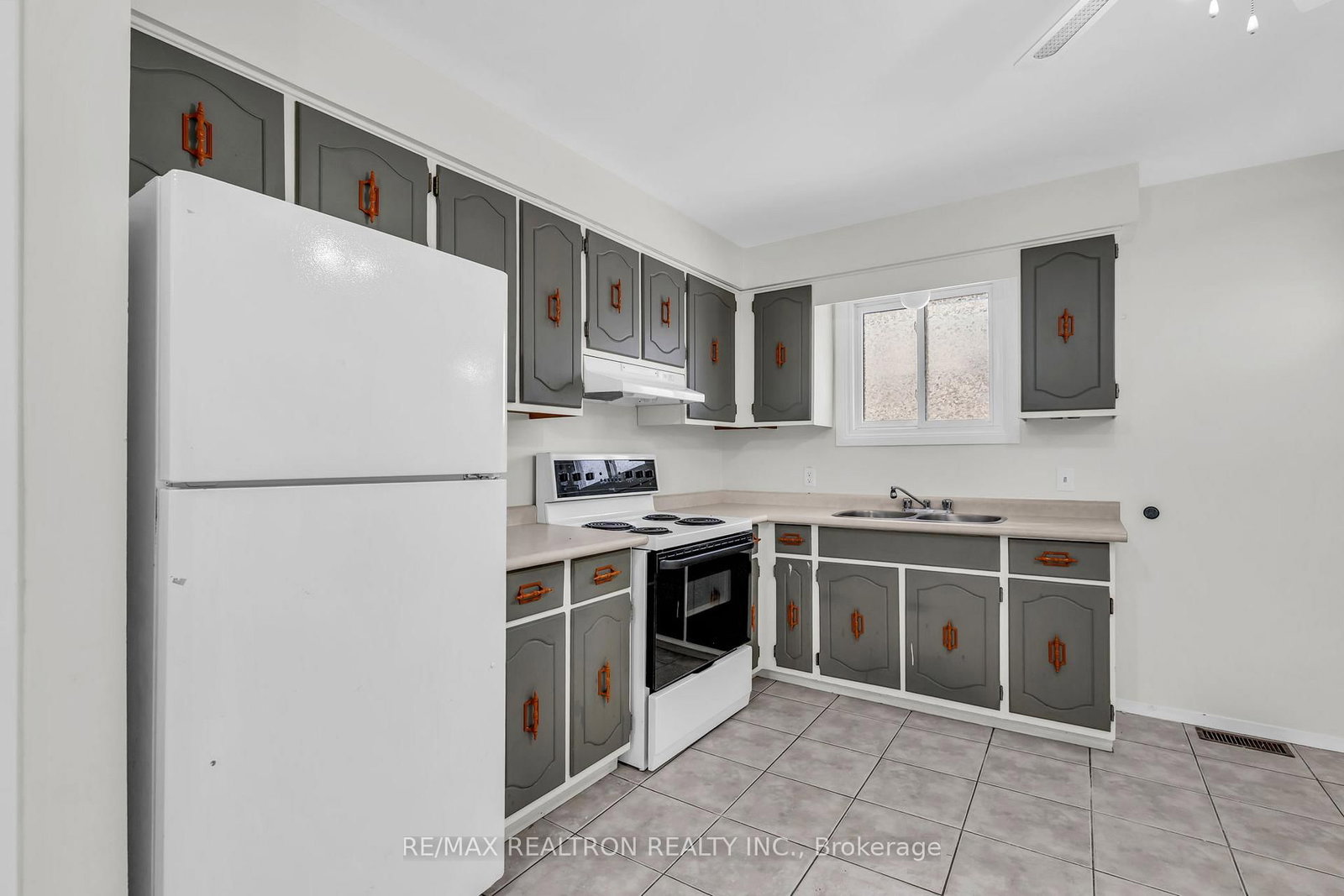 143 Muriel Crescent - Photo 23