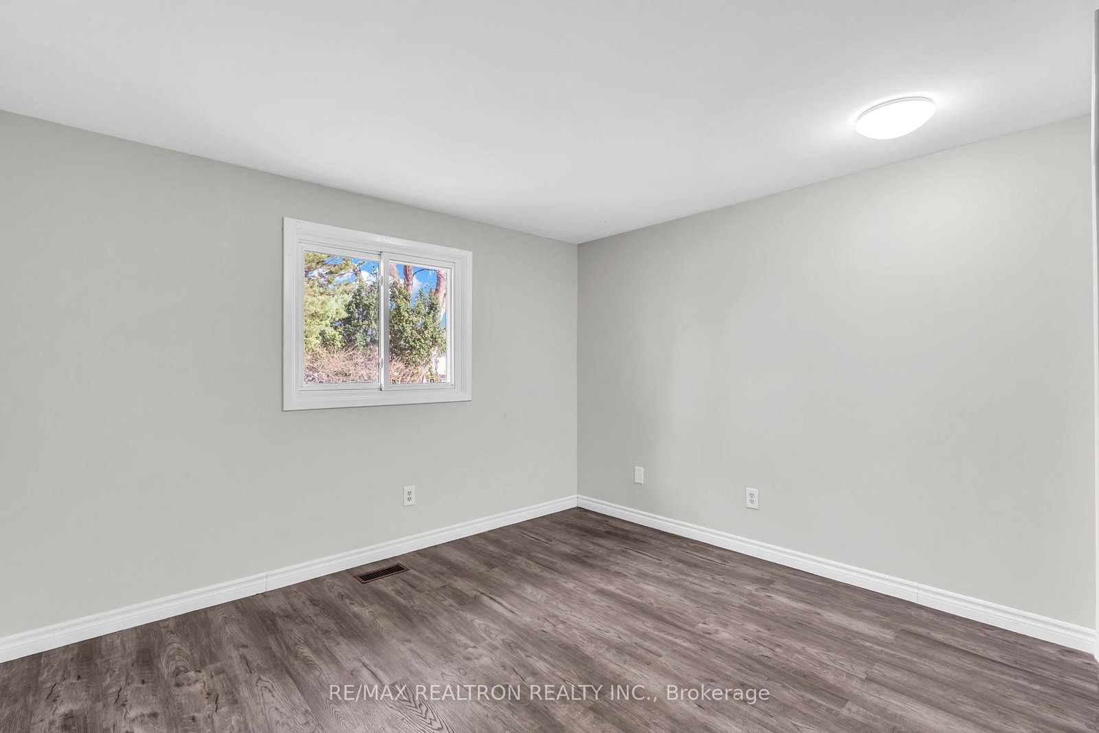 143 Muriel Crescent - Photo 36