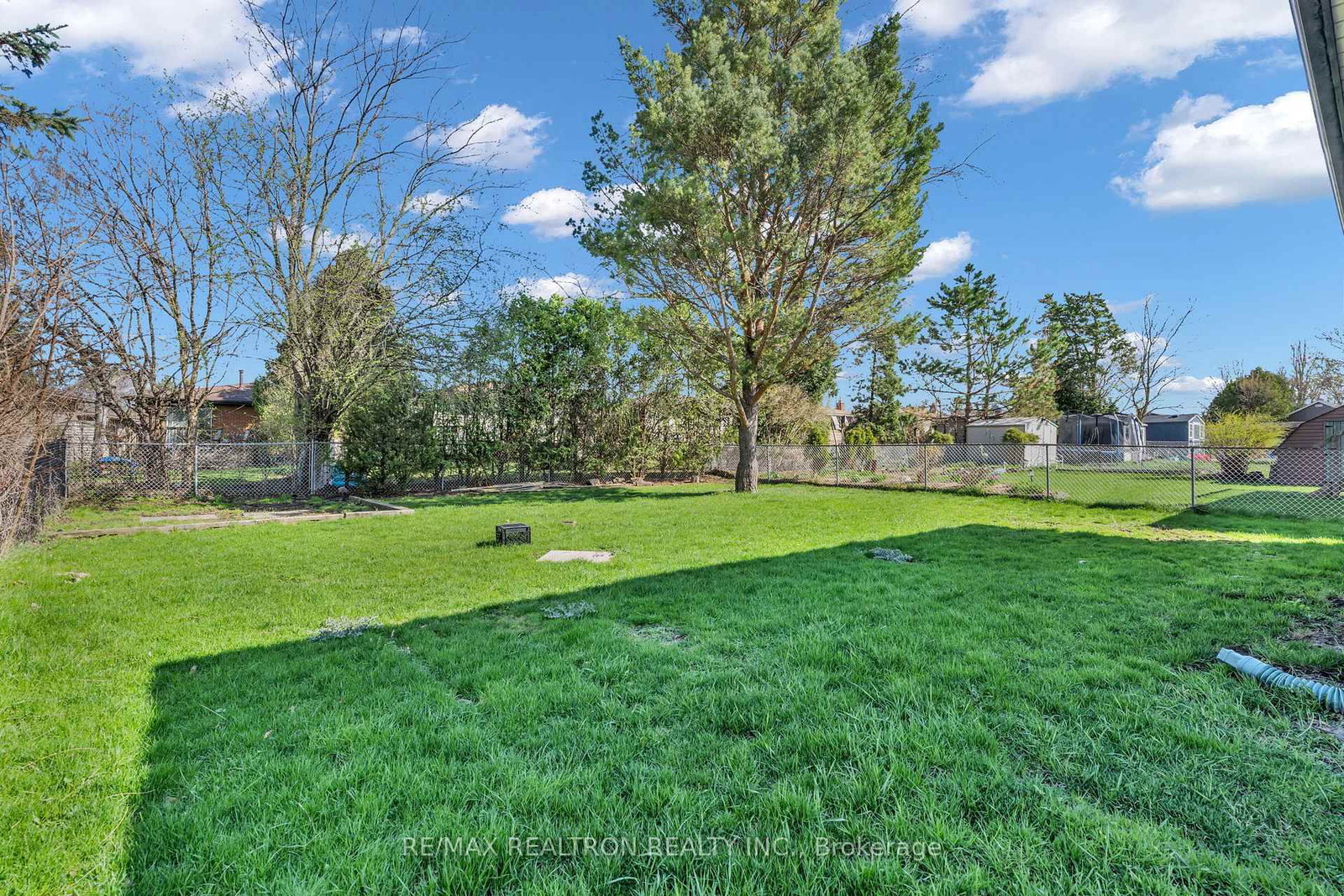 143 Muriel Crescent - Photo 7