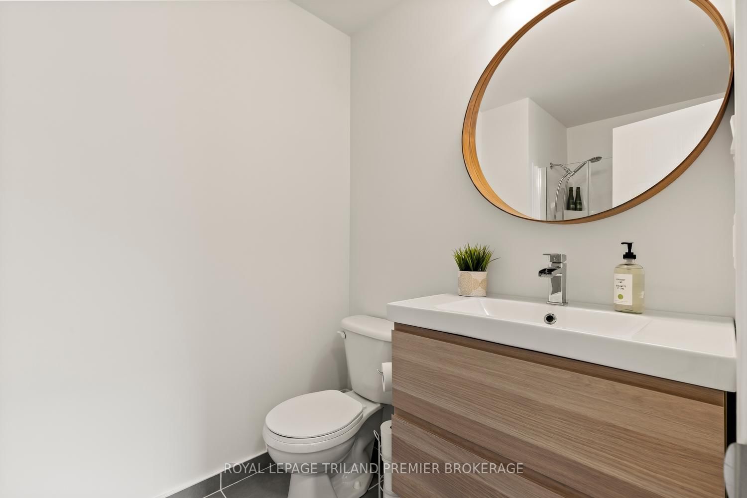 215 North Centre Road, Unit 20 - Photo 18