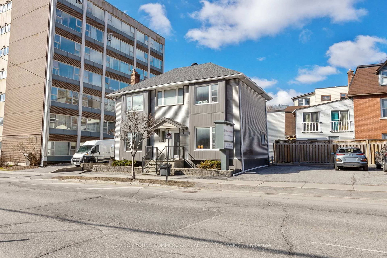 304 O'Connor Street - Photo 3