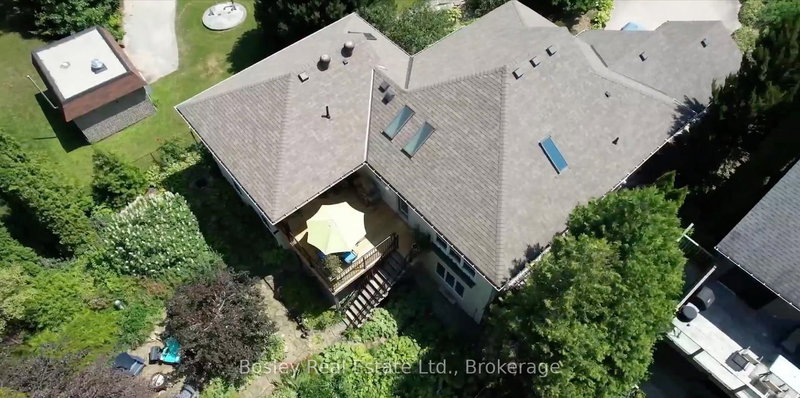 96 Moore Cres, Blue Mountains, N0H 2P0 | Image 2