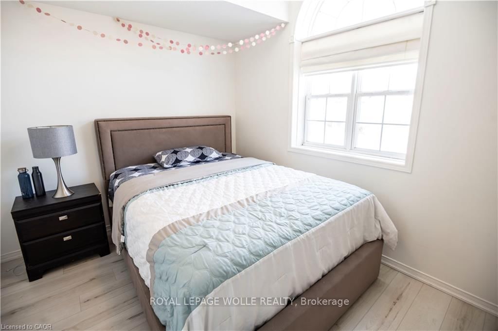 147 DUBRICK Crescent - Photo 19