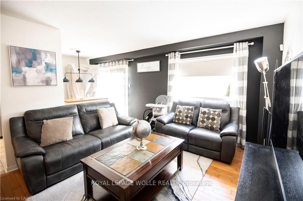 147 DUBRICK Crescent - Photo 7