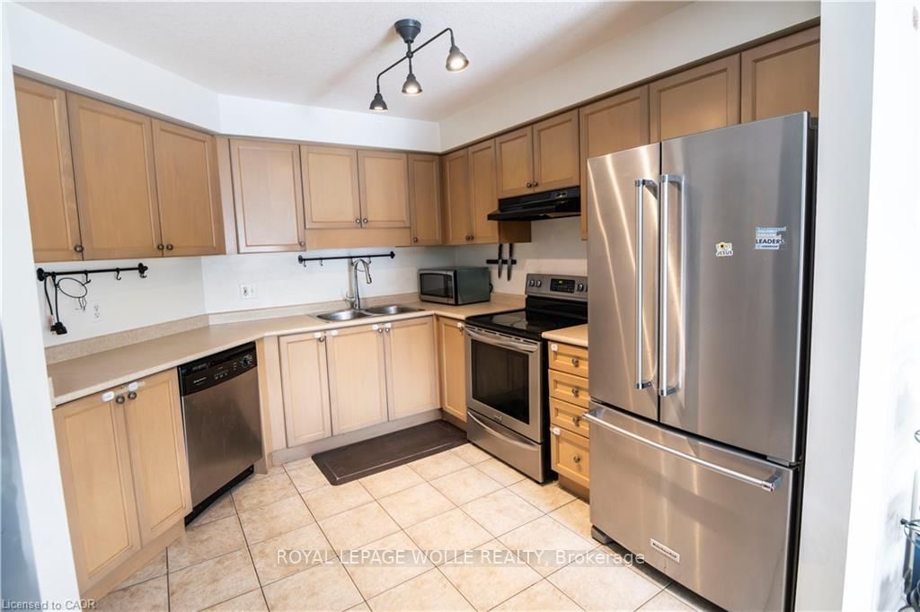 147 DUBRICK Crescent - Photo 9