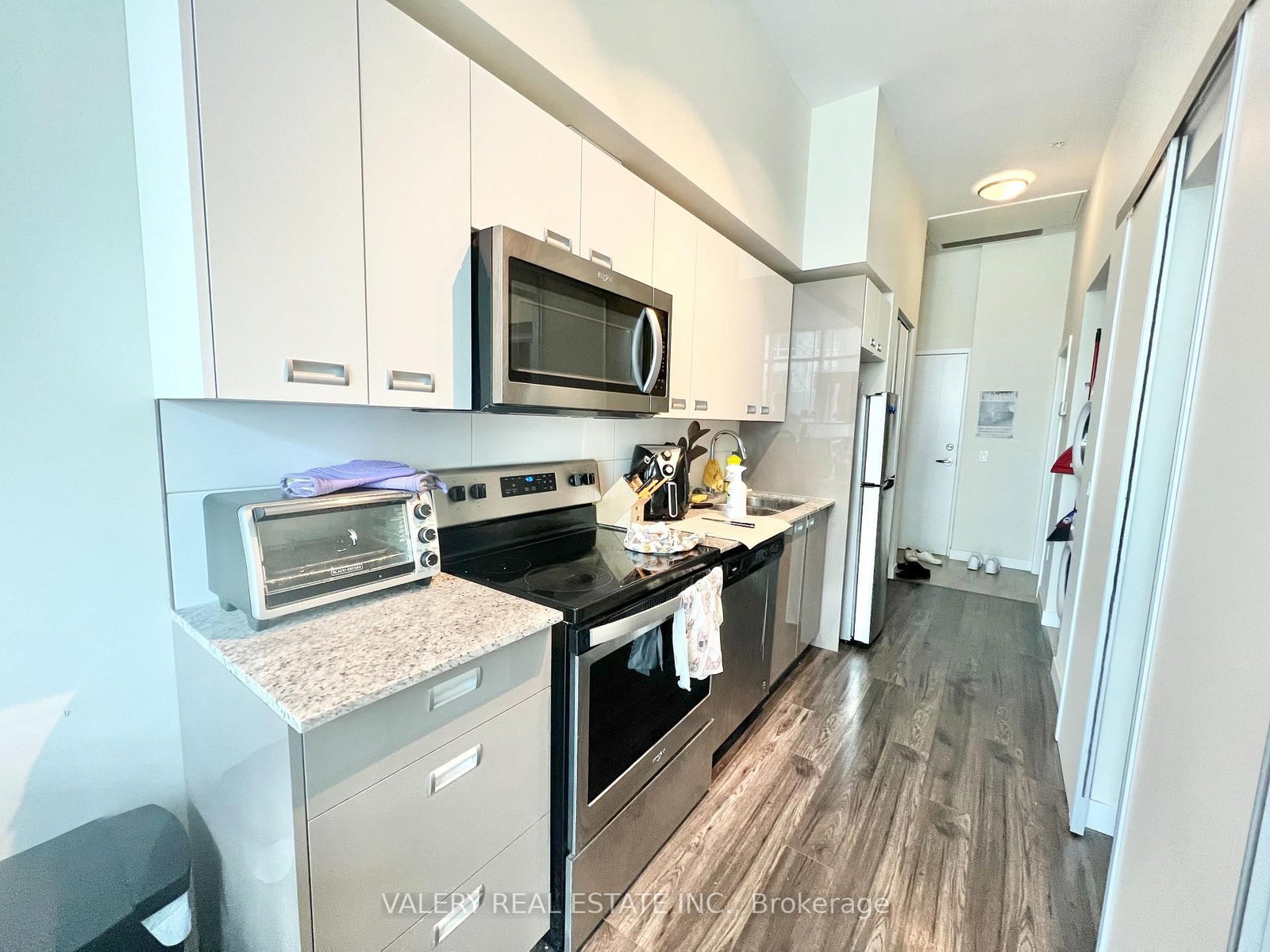 257 Hemlock Street, Unit 108 - Photo 5