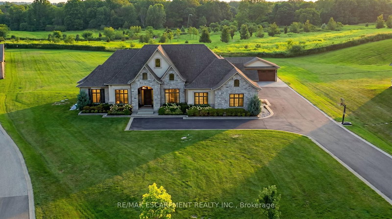 55 Tews Lane, Hamilton, Ontario