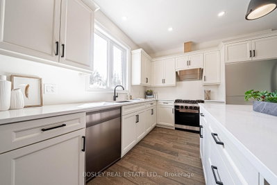 514 ROYAL RIDGE Drive • Fort Erie, ON photo 5