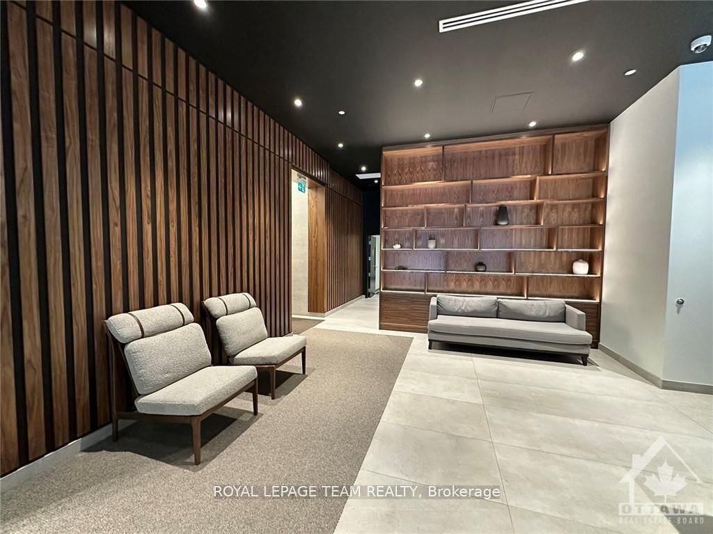 340 Queen Street, Unit 1803 - Photo 5