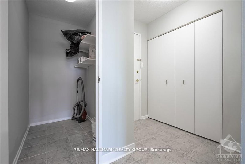 302 - 158C MCARTHUR Ave, Ottawa, K1L 8C9 | Image 3