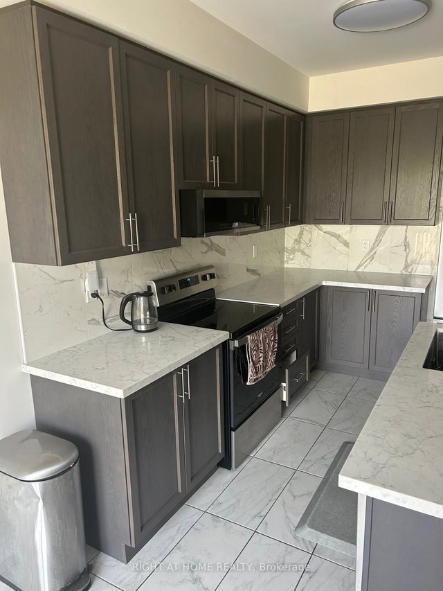 13 - 166 DEERPATH Drive