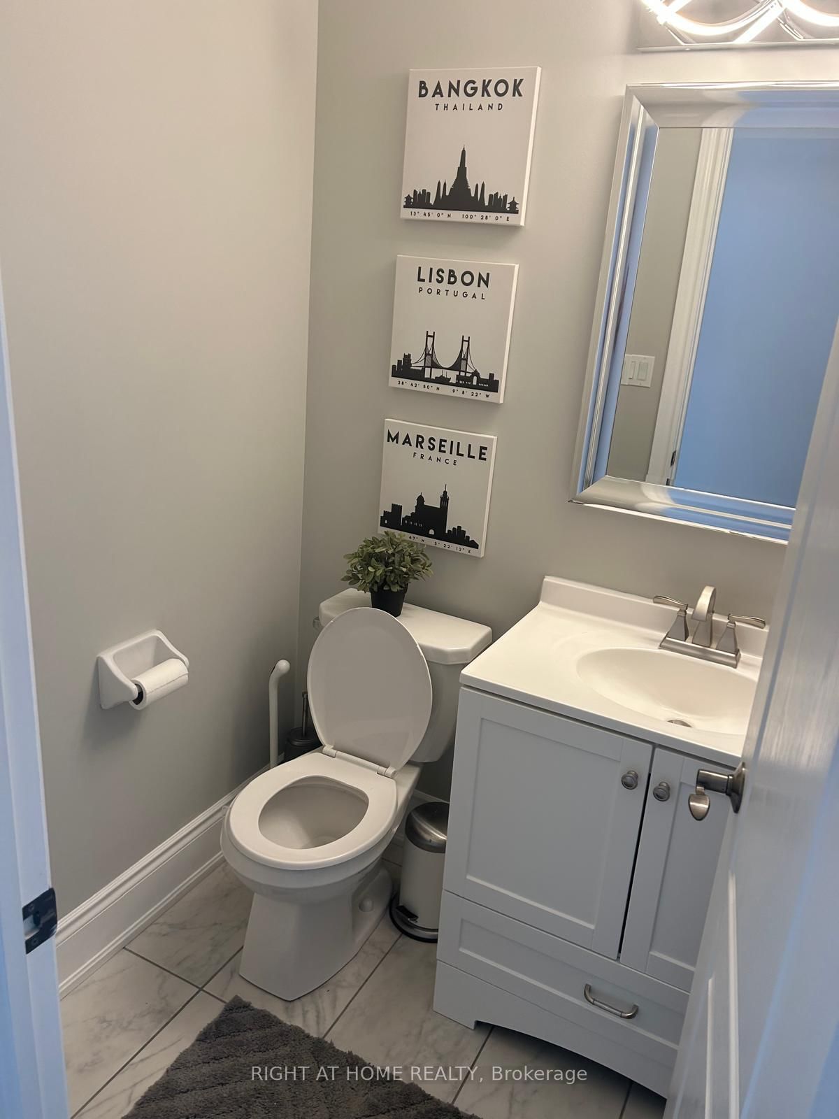 166 DEERPATH Drive, Unit 13 - Photo 4