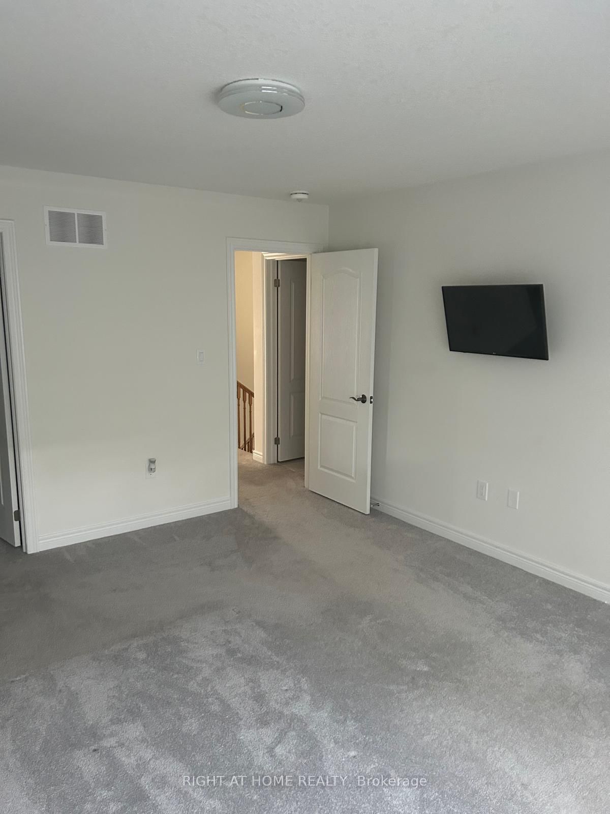 166 DEERPATH Drive, Unit 13 - Photo 6