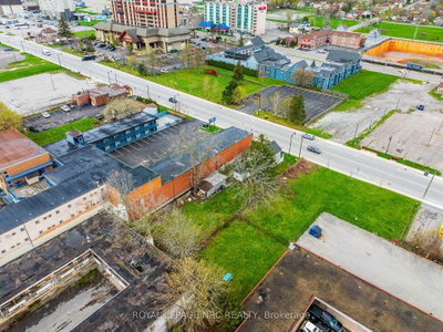 5930 Fallsview Boulevard — photo 6