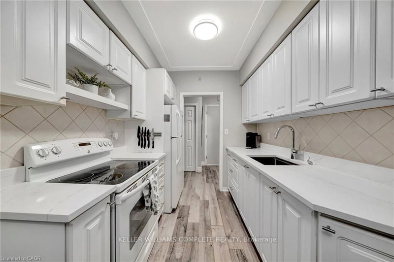 307 - 11 Woodman Dr S, Hamilton, L8K 4E3 | Image 3