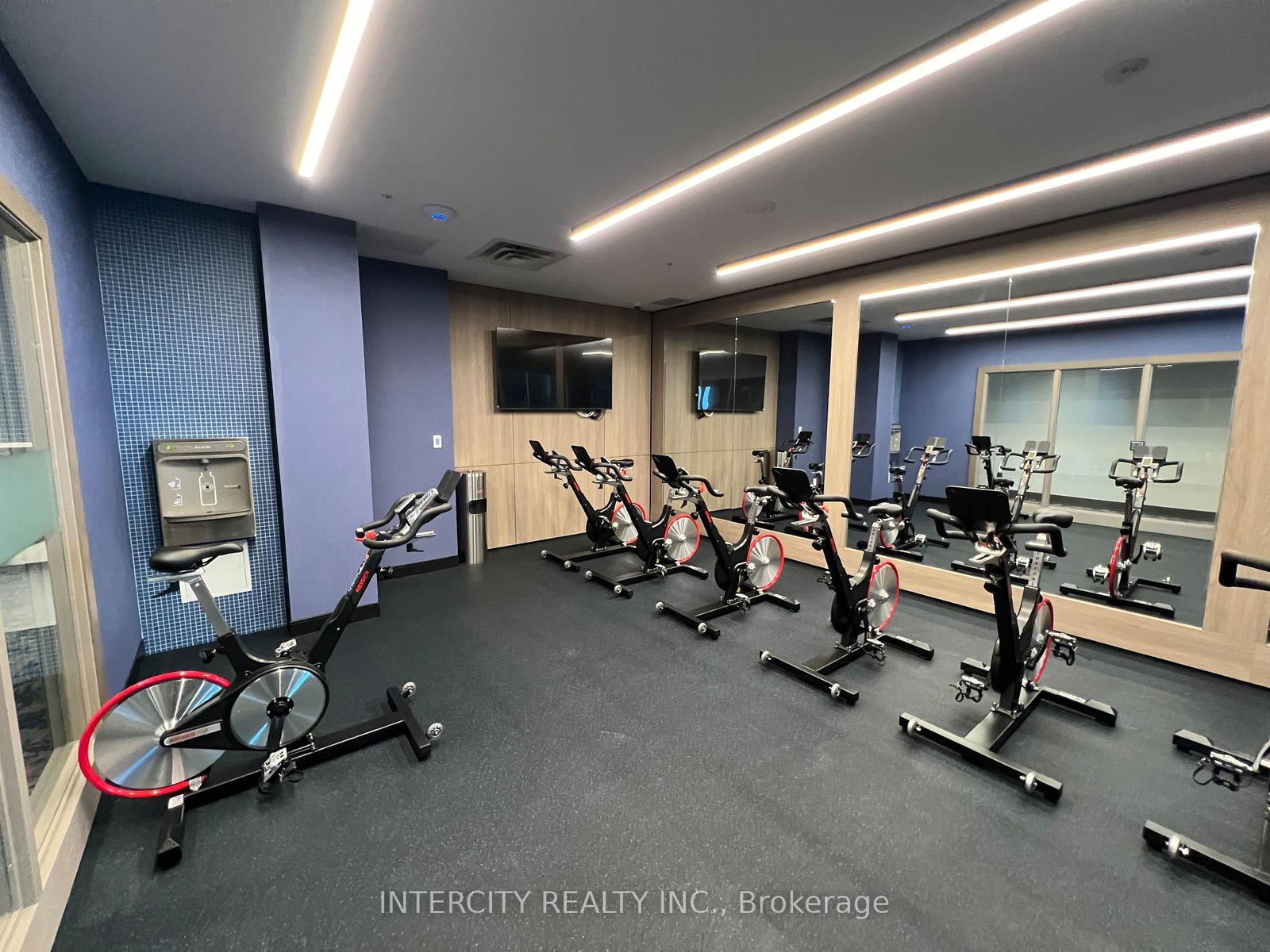 75 James Street S, Unit 312 - Photo 11