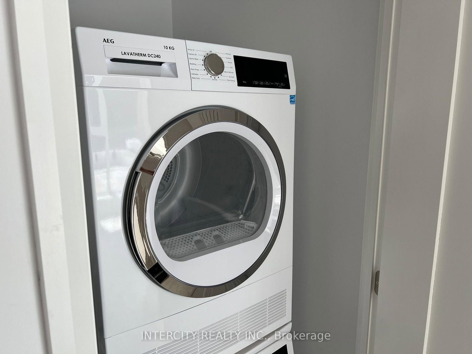 75 James Street S, Unit 312 - Photo 24