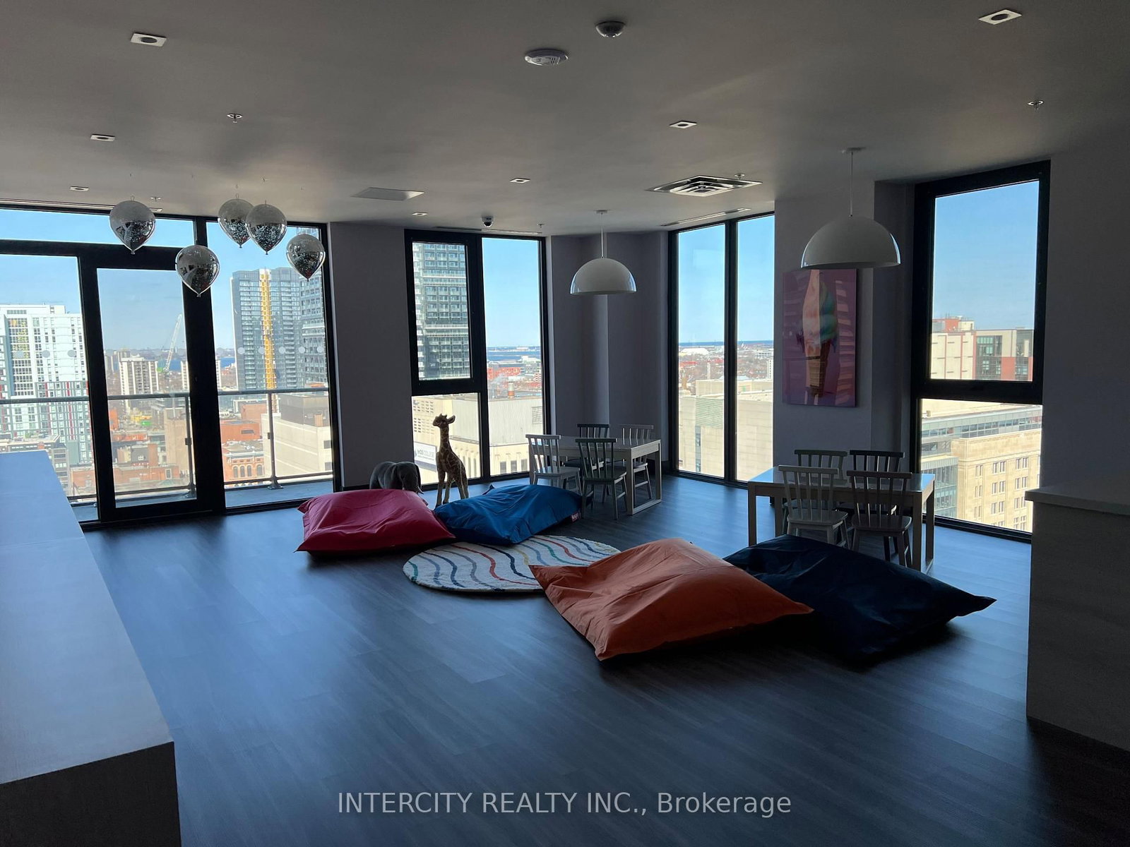 75 James Street S, Unit 312 - Photo 33