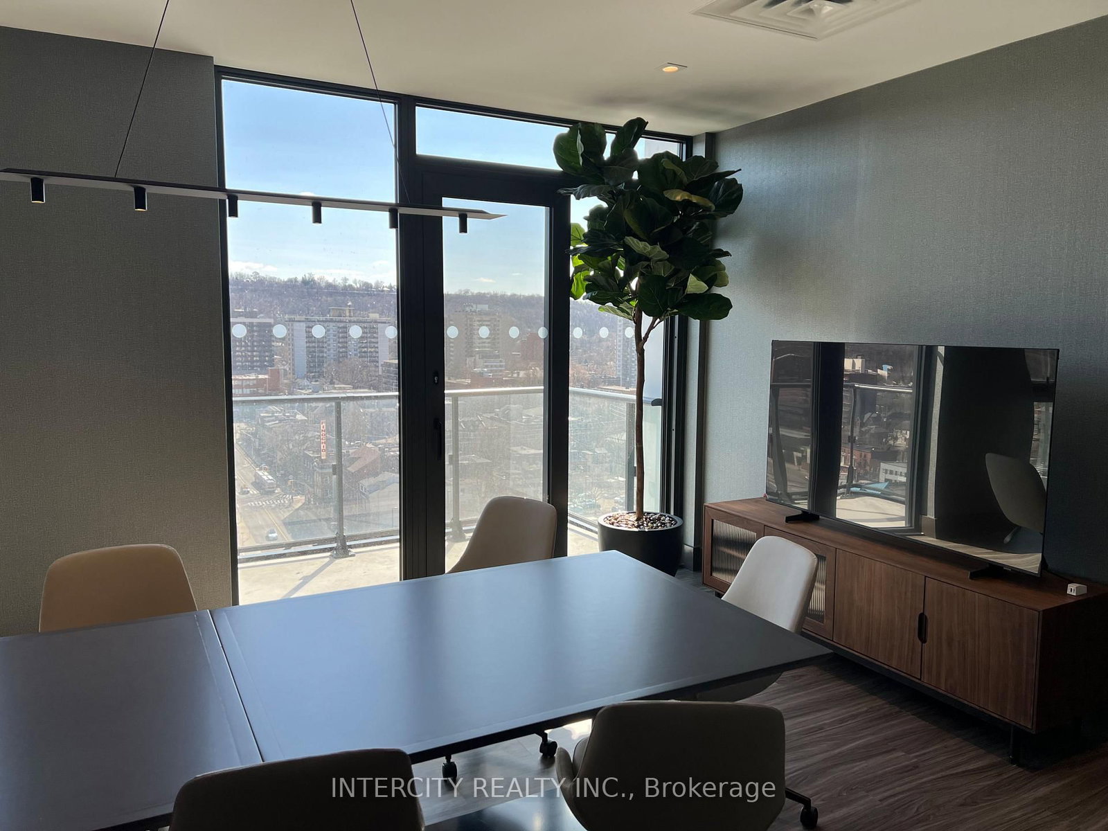 75 James Street S, Unit 312 - Photo 36