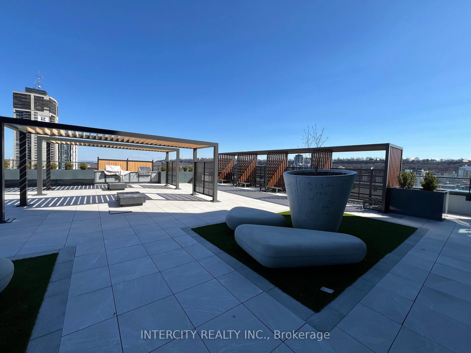 75 James Street S, Unit 312 - Photo 8