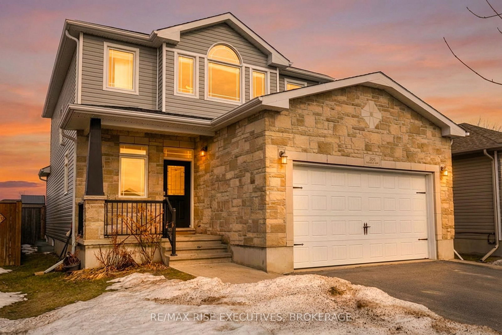 Detached House for sale at 203 Kildare Avenue, Loyalist, Ontario, K7N 0A4 - Amherstview - MLS: X13030696