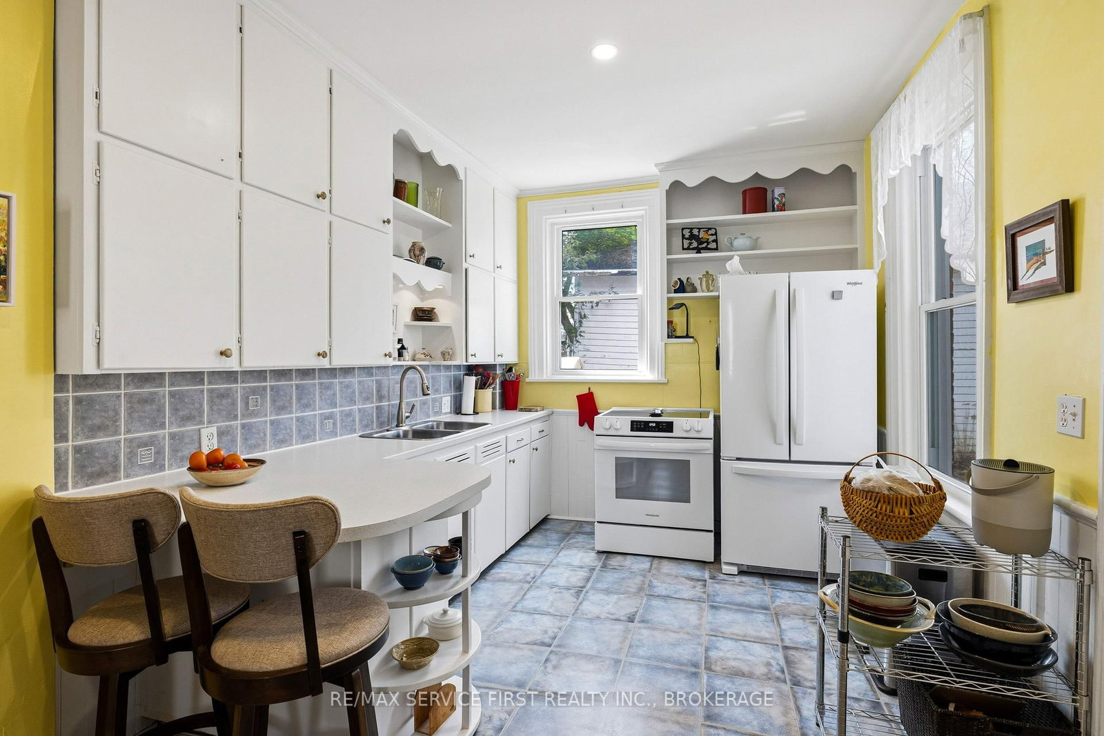 15 Graham Street E - Photo 15