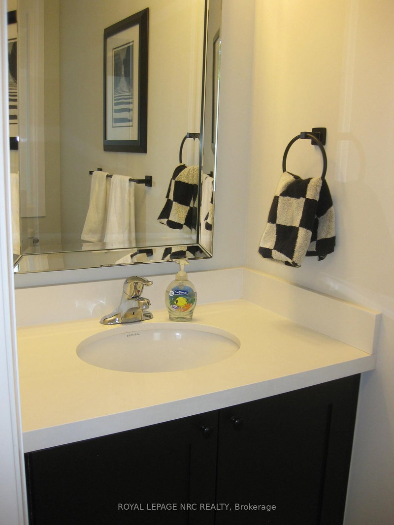 4839 Pettit Ave, Niagara Falls, L2E 0B7 | Image 3