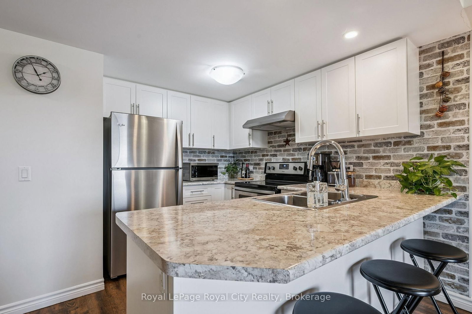 7 Kay Crescent, Unit 308 - Photo 9