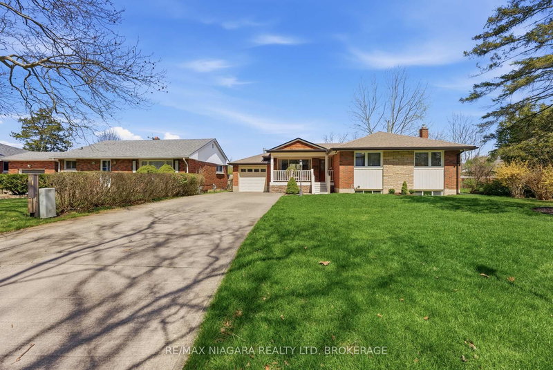 181 Woodside Dr, St. Catharines, L2T 1X7 | Image 2