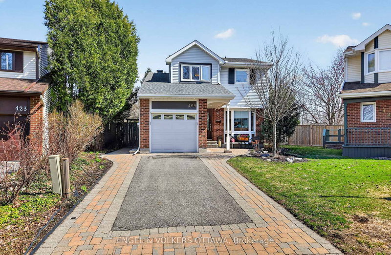 425 Tanager Bay, Orleans, K1E 2Z7 | Image 3