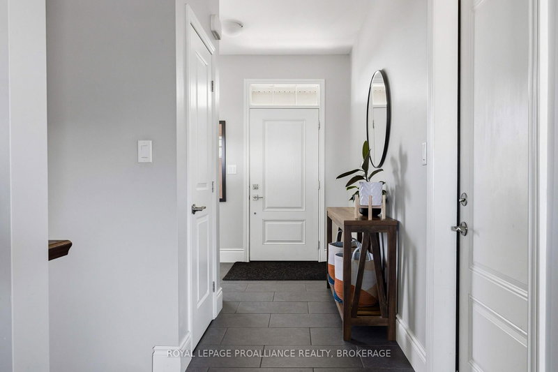 1446 Evergreen Dr, Kingston, K7P 0N1 | Image 3