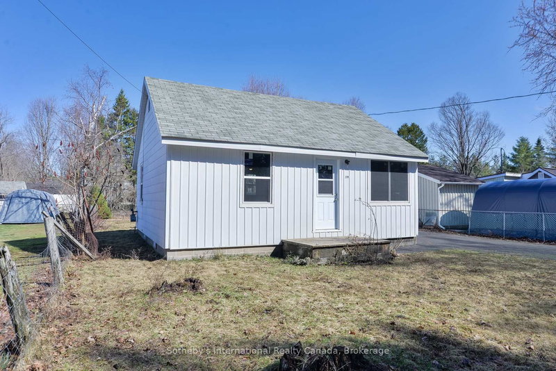 530 Pinedale Rd, Gravenhurst, P1P 1M1 | Image 2