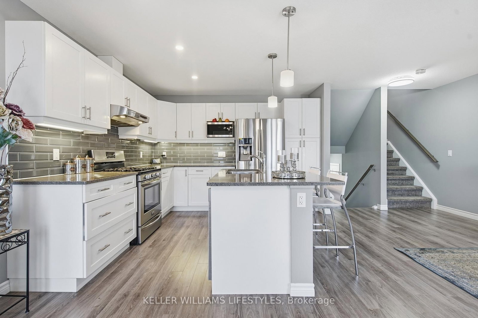 3400 Castle Rock Place, Unit 16 - Photo 15