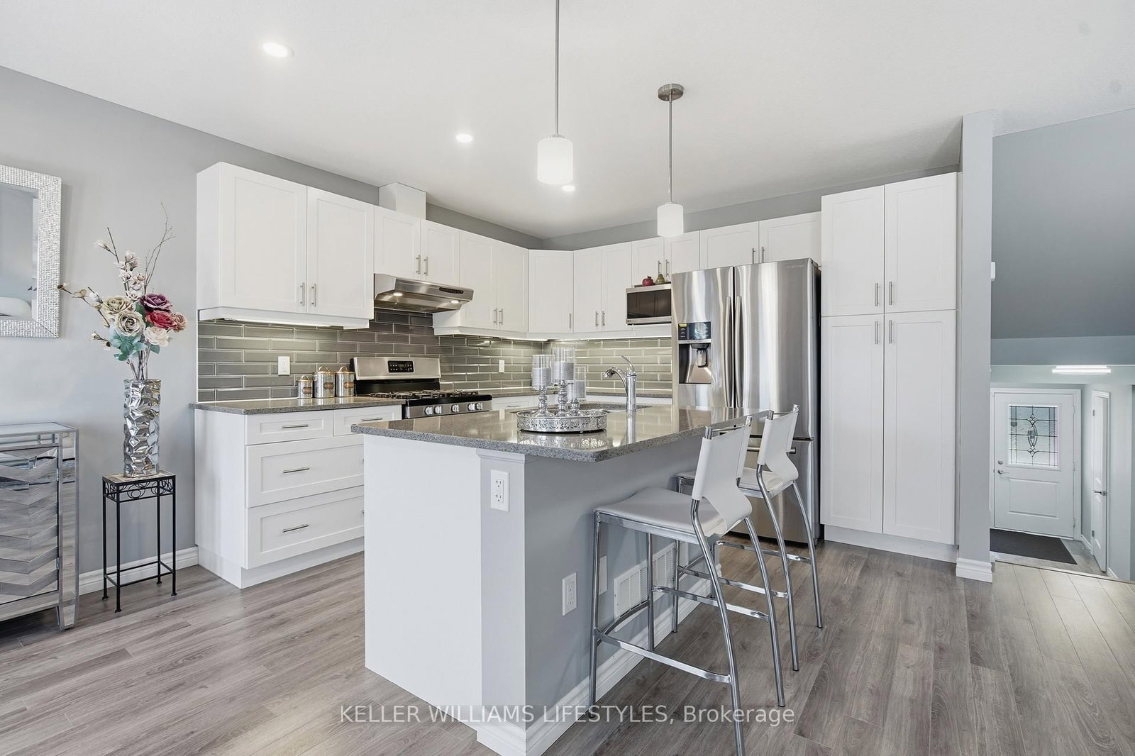 3400 Castle Rock Place, Unit 16 - Photo 16