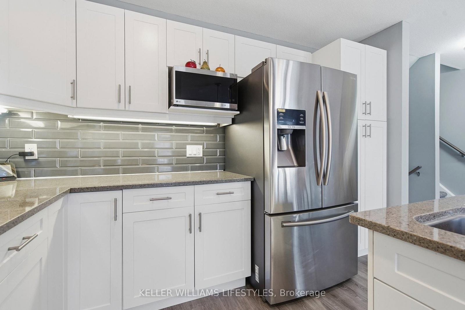 3400 Castle Rock Place, Unit 16 - Photo 18