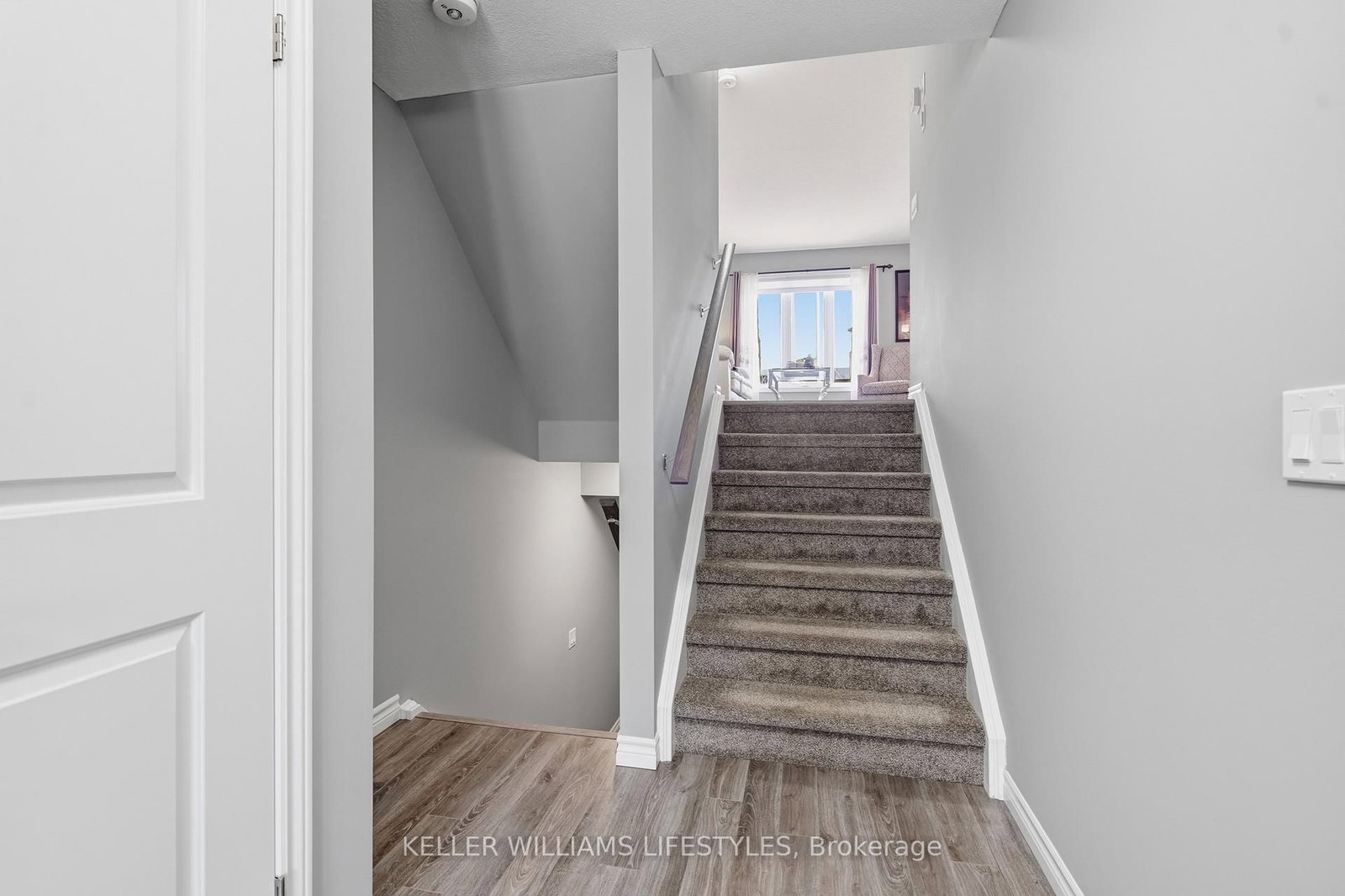 3400 Castle Rock Place, Unit 16 - Photo 8