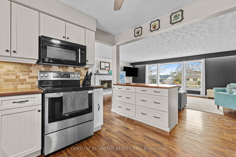 1277 Olympus Ave, Peterborough, K9H 6V9 | Image 3