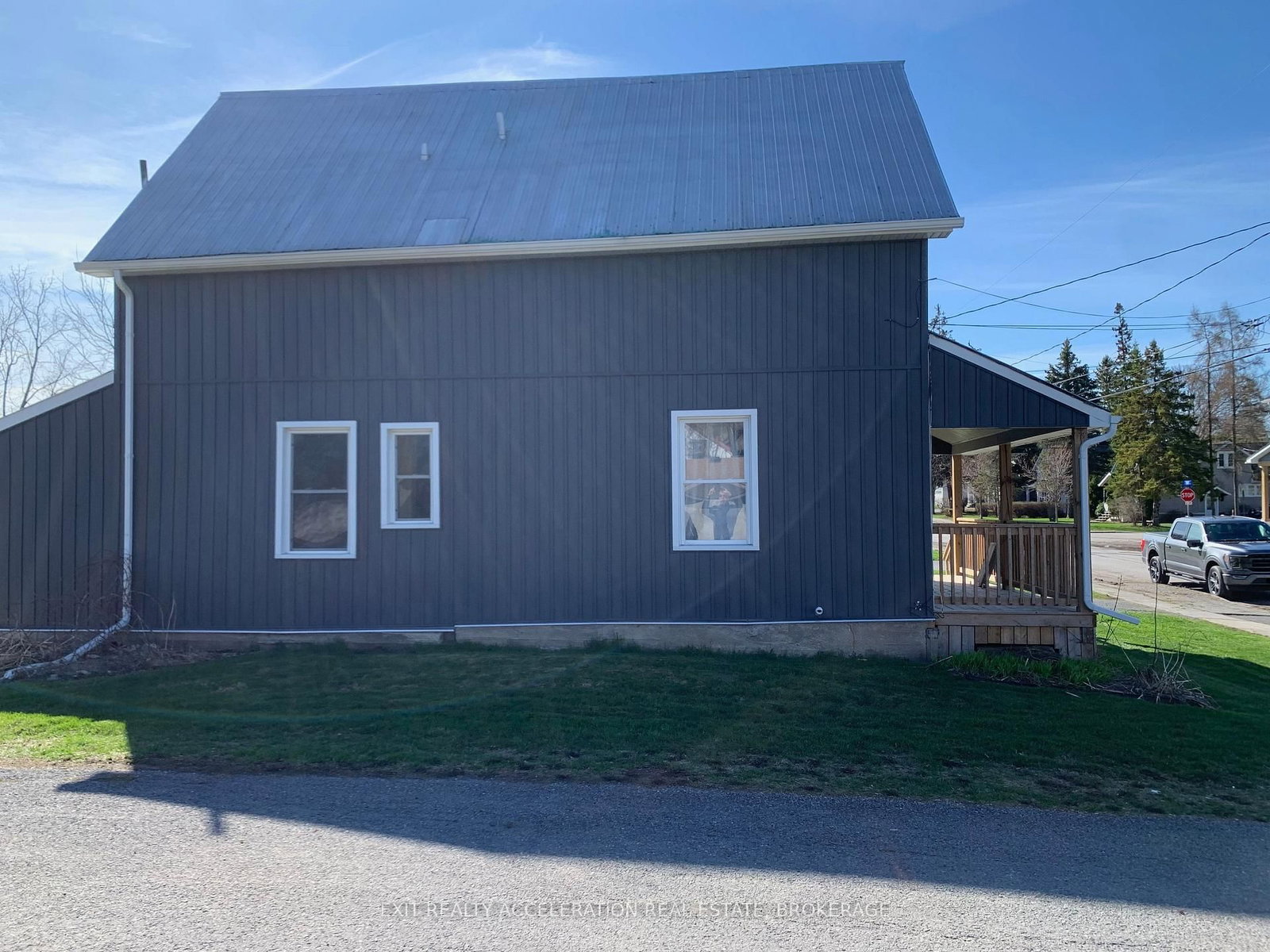 Listing Image 3