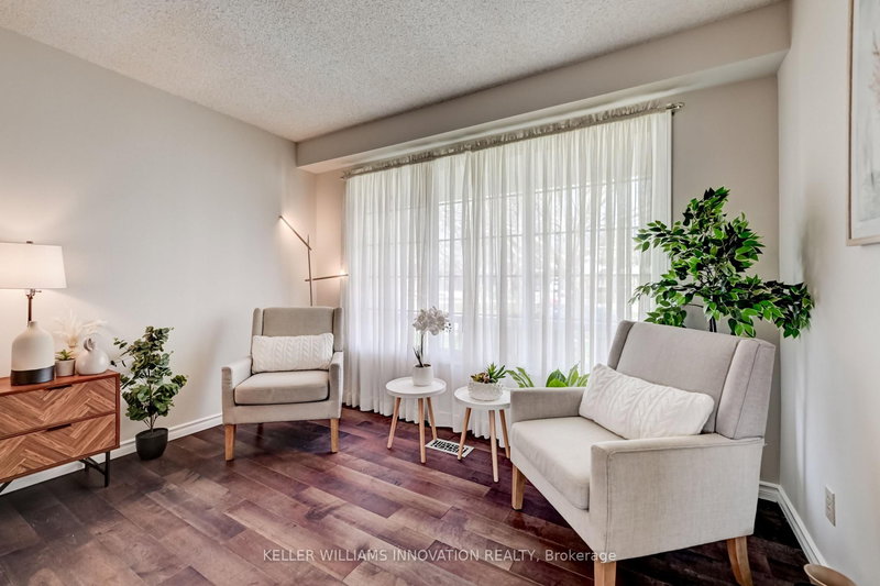 home for sale on 33 Carlyle Place